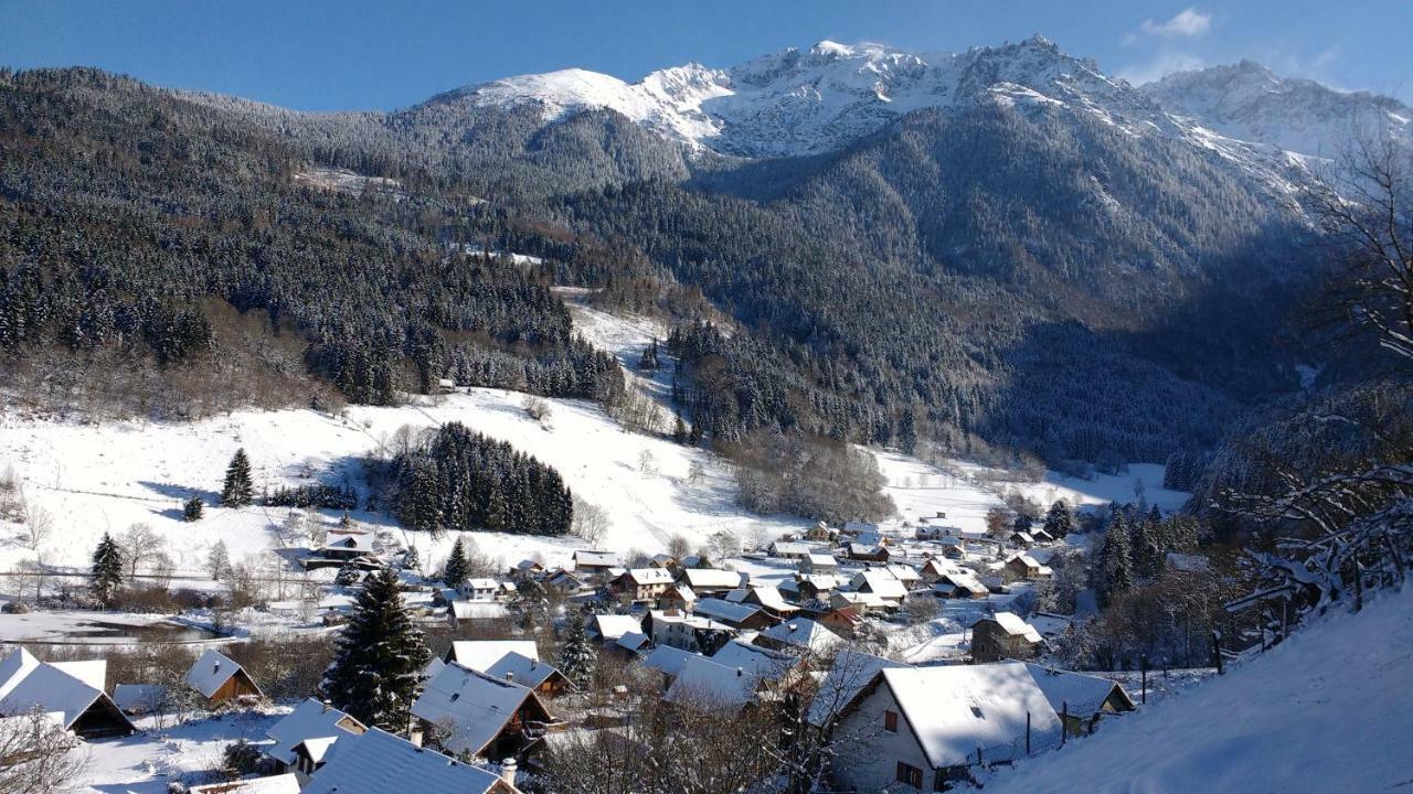 Saint-Mury-Monteymond Gite La Chamoussiere מראה חיצוני תמונה